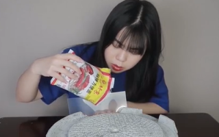 万能方便面是什么梗