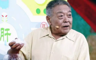 女性养肝护肝自测，肝脏不舒服，多喝3种水，促进肝脏排毒