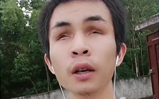 少壮不努力长大哦呐呐呐呐是什么梗