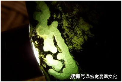 翡翠原石只有缅甸(缅甸8大著名翡翠场区原石特征集合(二))-第4张图片-阔酒网