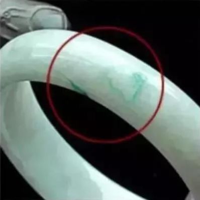 缅甸的翡翠原石价格？废矿堆里捡1.5吨翡翠，直接卖了600万！ -第20张图片-阔酒网